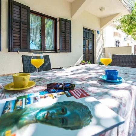 Nyaraló House Oleander *