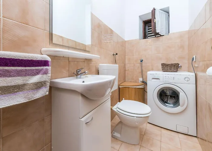 بيت للعطل House Oleander Sukošan