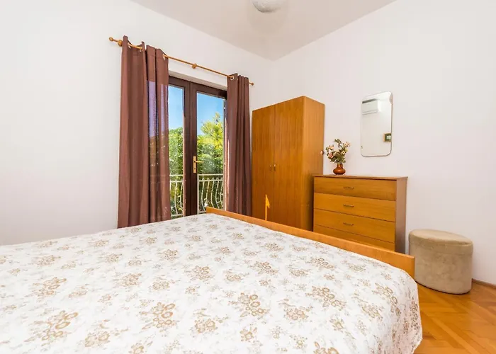 House Oleander Сукошан