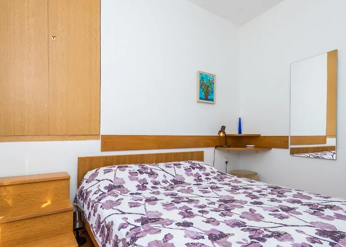 House Oleander * Сукошан